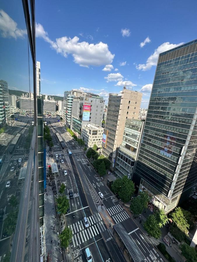 Hongdae Guesthouse 1Min From Hongik Uni Station Exit #1 Seoul Luaran gambar